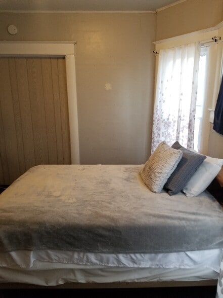 Building Photo - 3316 Renick St