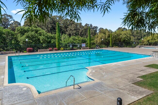 Building Photo - 5220 Peacock Hill Dr