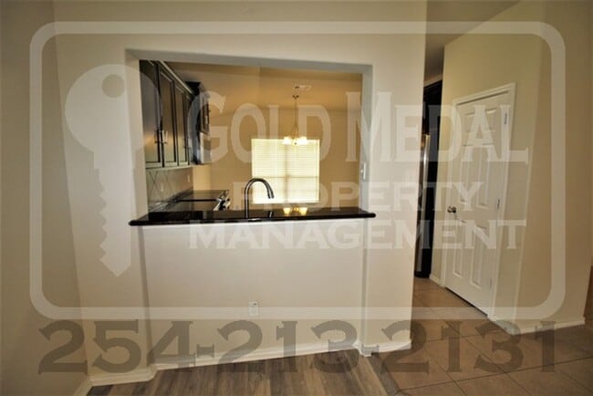 Building Photo - 6409 Cool Creek Dr