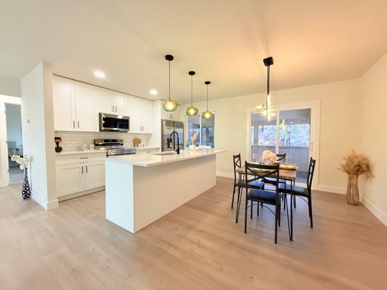 Building Photo - 4770 Newton Dr