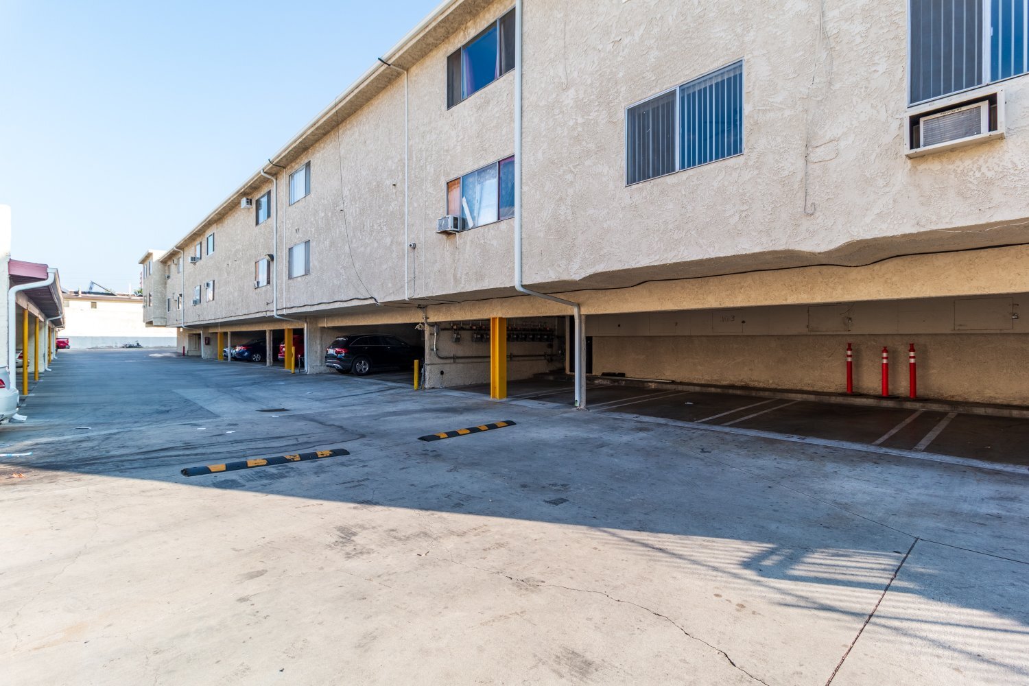 Building Photo - 8800 Cedros Ave