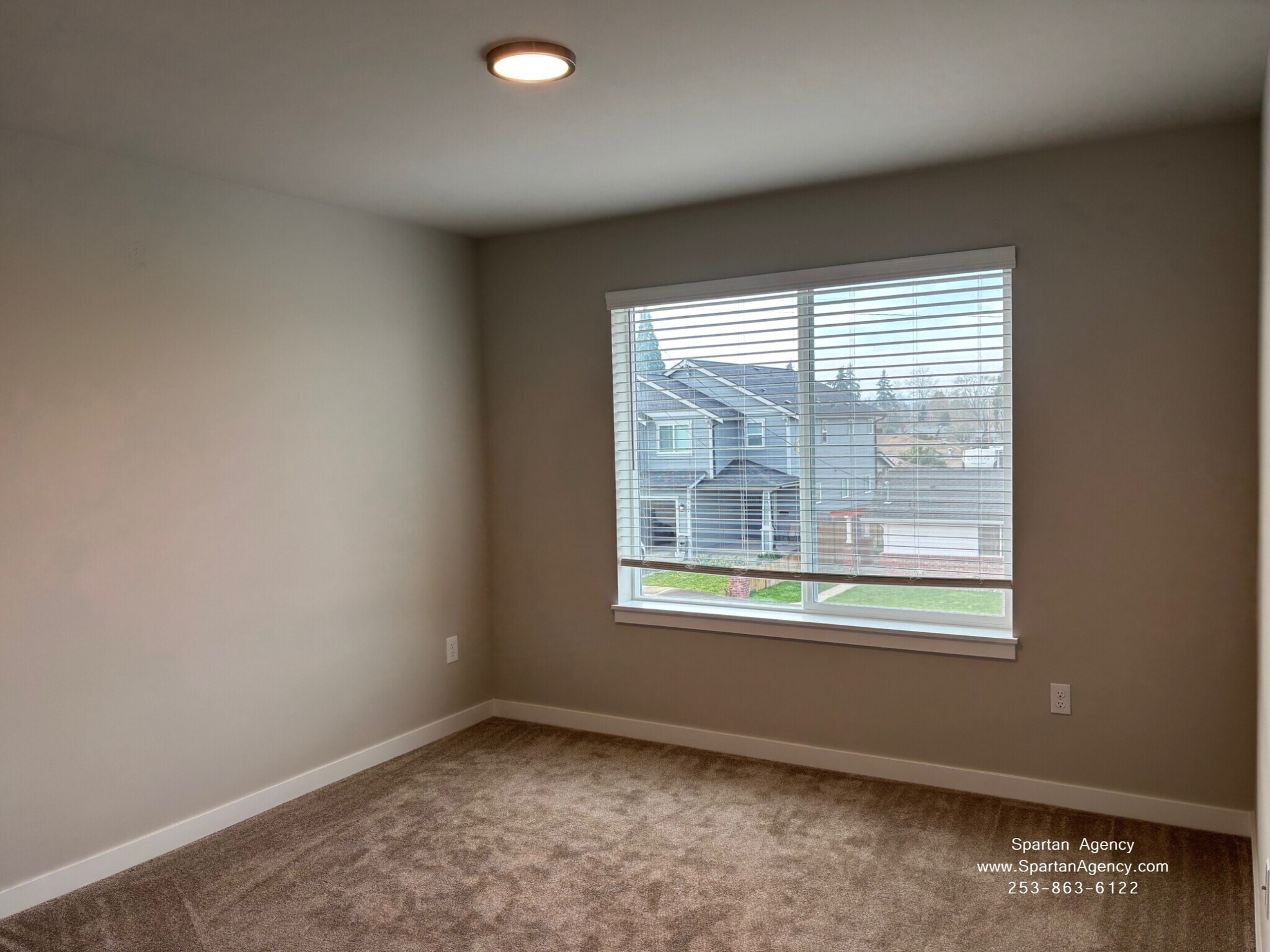 Building Photo - 507 15th St SE