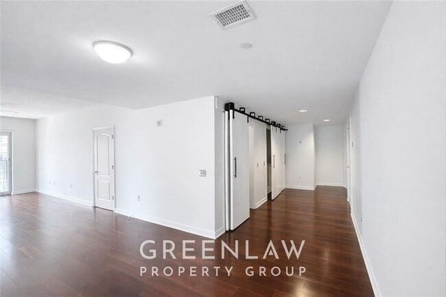 Building Photo - 195 14th St NE