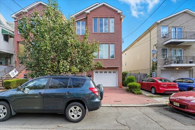 Primary Photo - 108 Kearney Ave