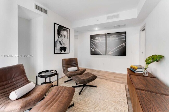 Building Photo - 801 S Miami Ave