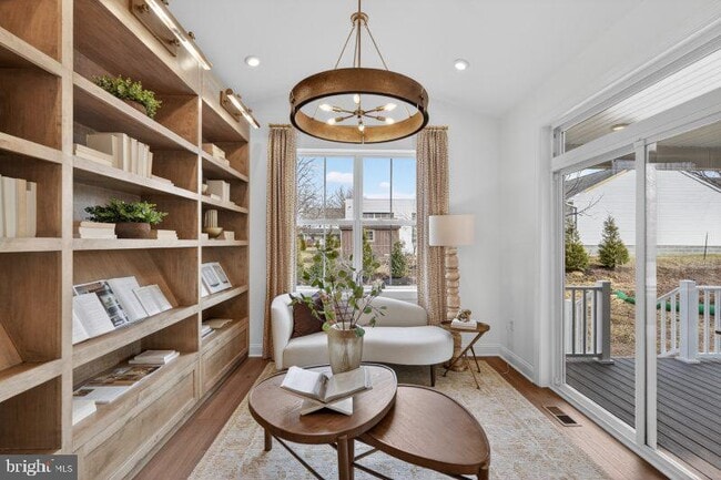 Building Photo - 12 Twelfth St