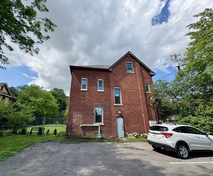 Parking Lot - 1641 E Michigan St
