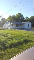Building Photo - 179 Sharon St