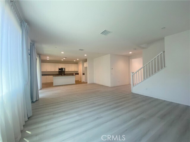 Building Photo - 2932 E Silver Sky Dr