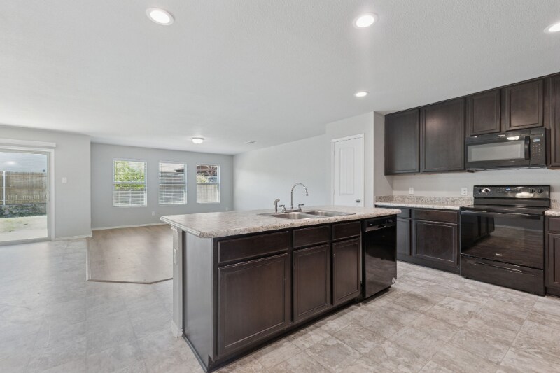 Building Photo - 6269 Outrigger Rd