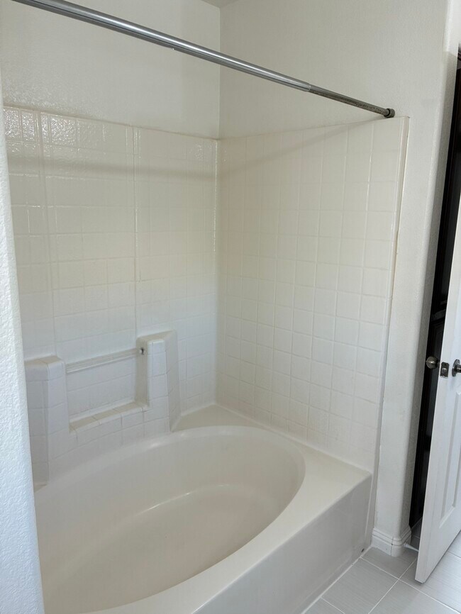 Building Photo - 4228 S Sugar Dr