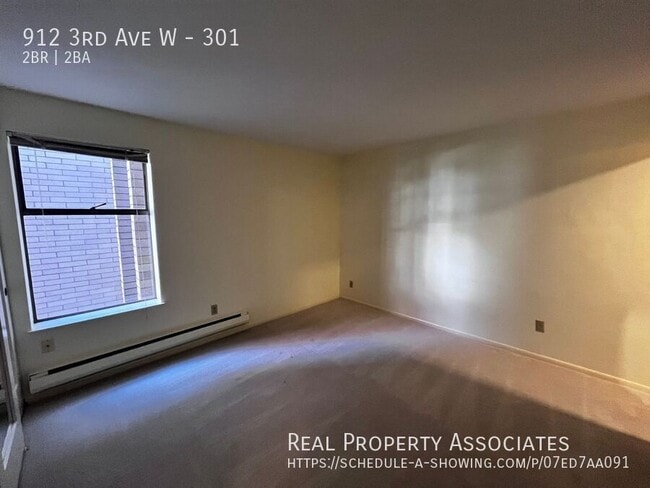 Building Photo - 912 3rd Ave W