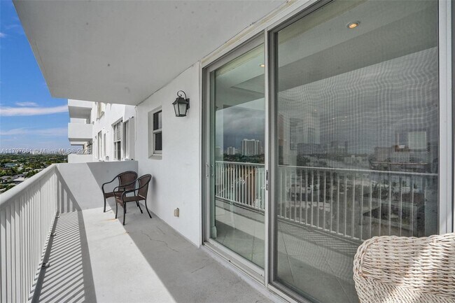 Building Photo - 137 Golden Isles Dr