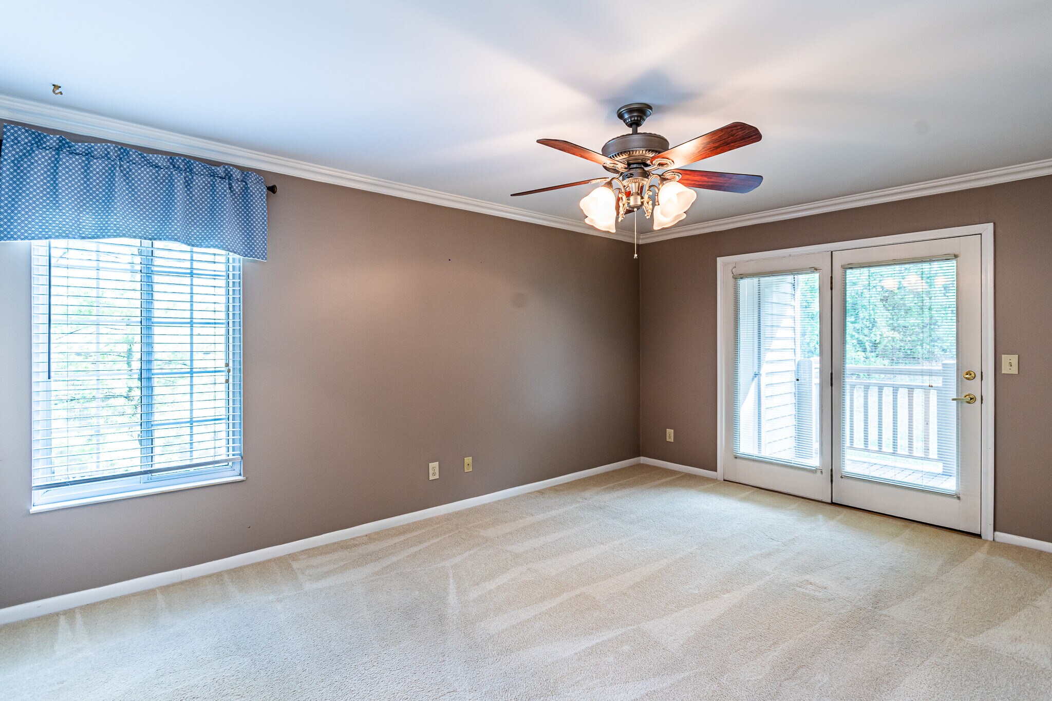 Building Photo - 539 Cloverfield Ln