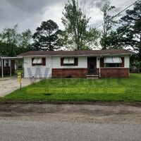 Building Photo - 104 S 13th Ave