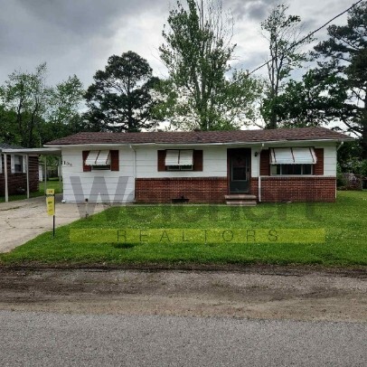 Primary Photo - 104 S 13th Ave