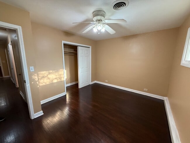 Building Photo - 9503 Greenwood Dr