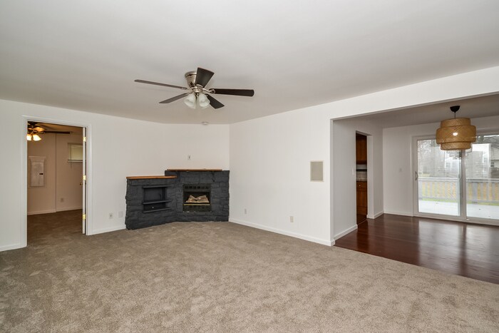 Building Photo - 3864 Townsley Dr