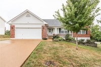 Building Photo - Desirable neighborhood, large 3 bed corner...
