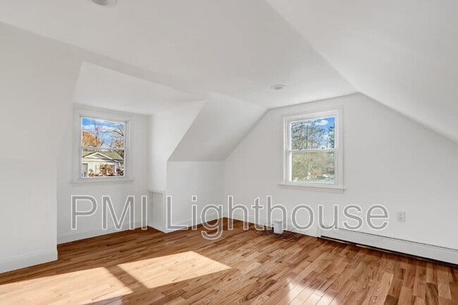 Building Photo - 25 Thorney Ave