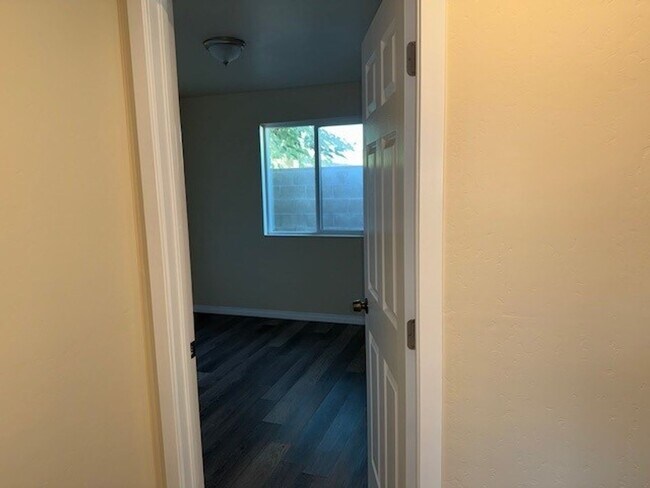 Building Photo - 221-223 Mariposa