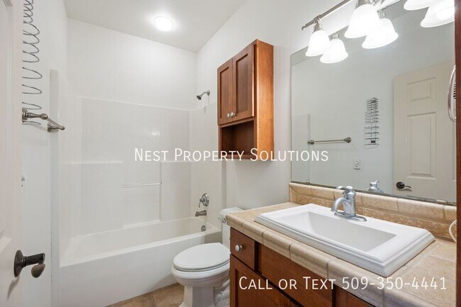 Building Photo - 6432 Melby Way NE