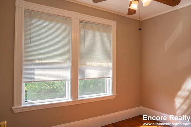 Building Photo - 1 Parker Hill Terrace