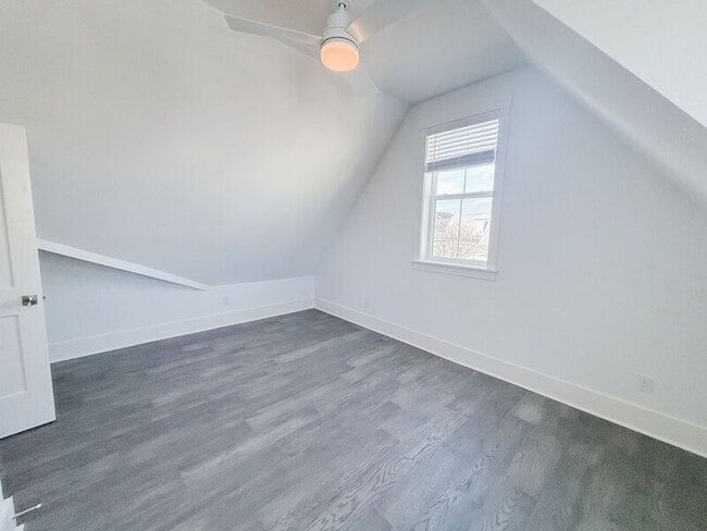 Building Photo - 16 Nats Ct