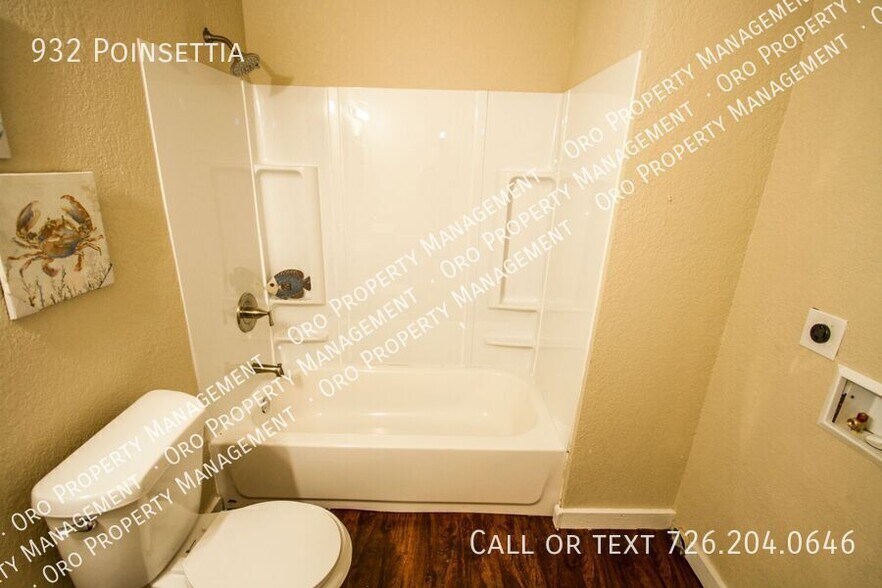 Building Photo - Stylish Family Home Near Downtown