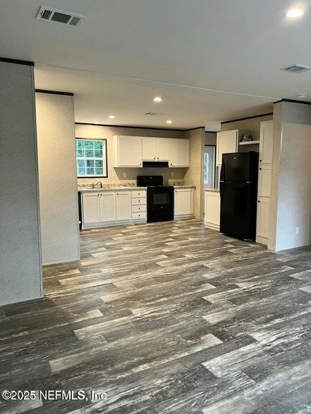 Building Photo - 520 Hickory Nut Trail