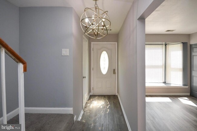 Building Photo - 14902 London Ln