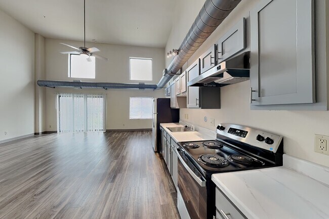 Building Photo - 200 Stanton Ave
