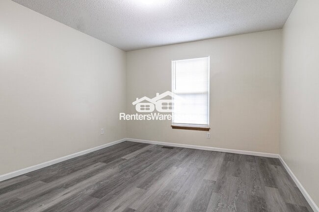Building Photo - 1500 Galway Ct