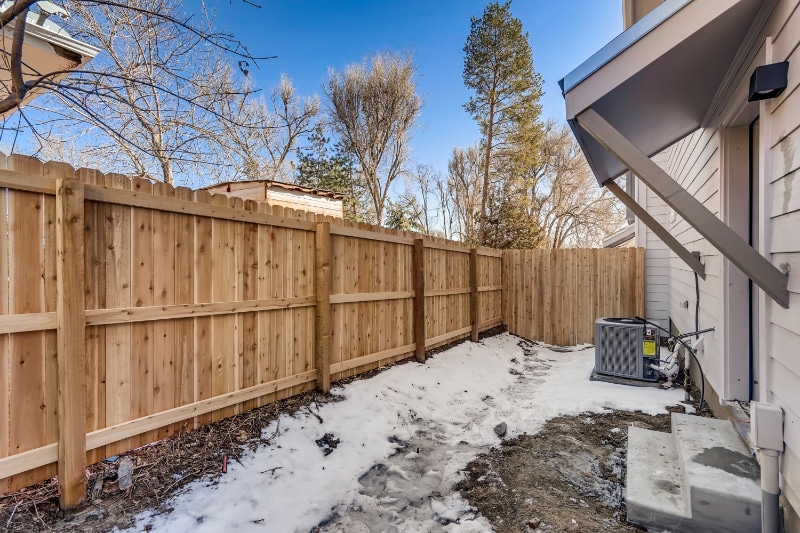 Building Photo - 708 Martin St