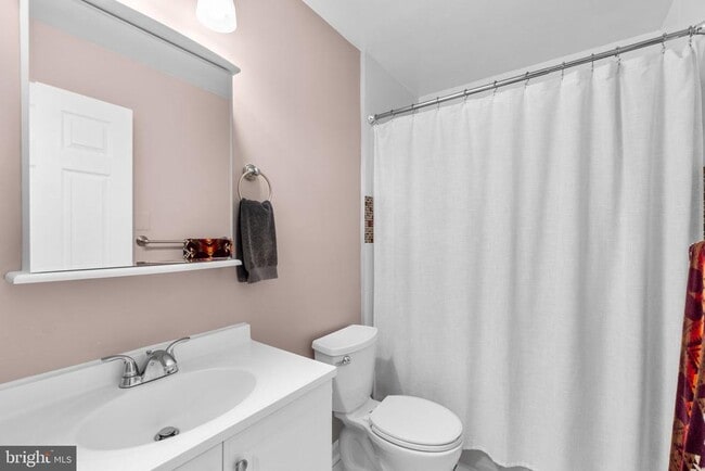 Building Photo - 1625 Old Annapolis Rd