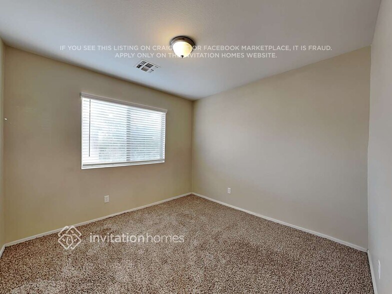 Building Photo - 2133 N 29th Pl