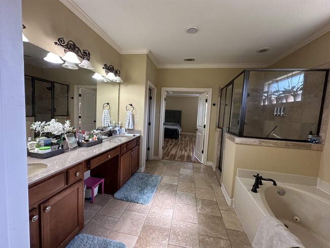 Building Photo - 9328 Owl Hill Dr