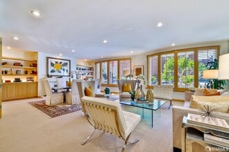 Building Photo - 1150 Sacramento St