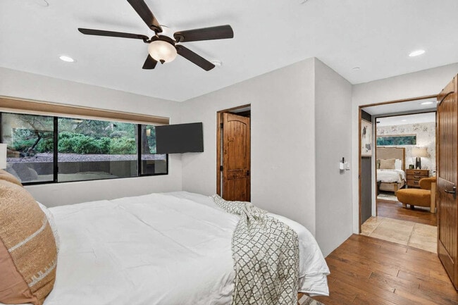 Building Photo - 107 Rufous Ln