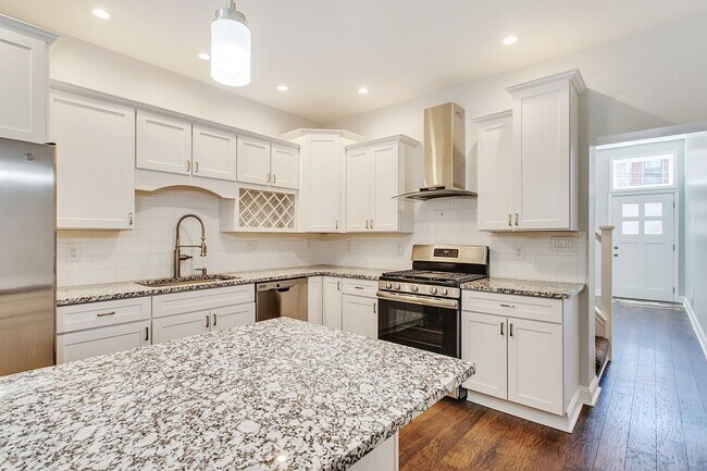 Building Photo - Beautiful 4 Bed 3 Bath Home in Lawrenceville!