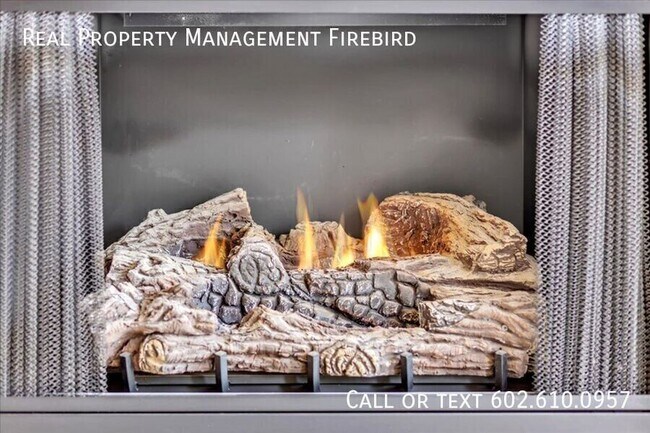 Building Photo - 7297 N Scottsdale Rd