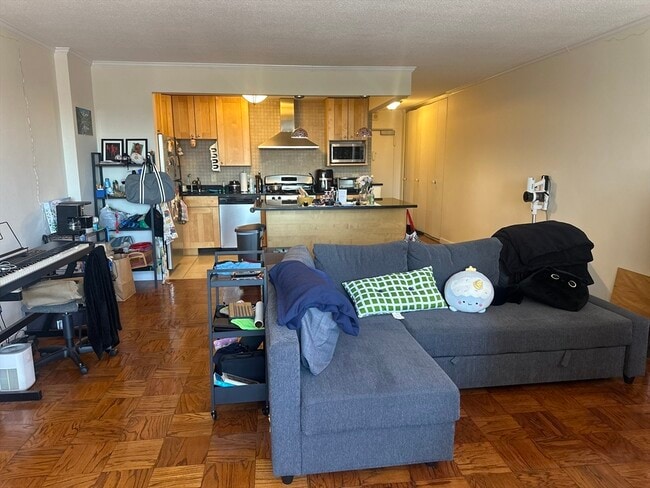 Building Photo - 9 Hawthorne Pl