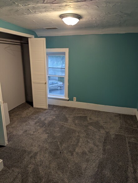 Bedroom #1 - 130 Aurora St