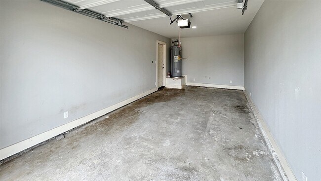 Building Photo - 326 W Morgan St