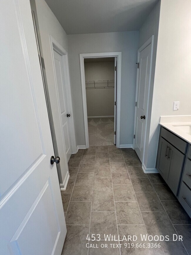 Building Photo - 453 Willard Wds Dr