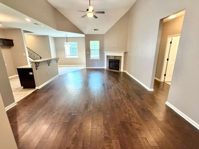 Building Photo - Now Leasing a 4-bedroom 2 bath home in Olive Branch, MS