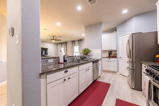 Building Photo - 8806 Explorer Dr