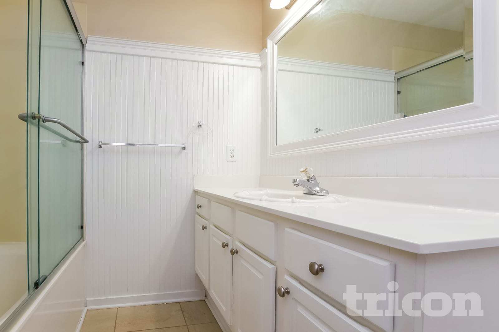 Building Photo - 1048 Whispering Woods Dr