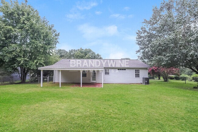 Building Photo - 148 Helen Dr