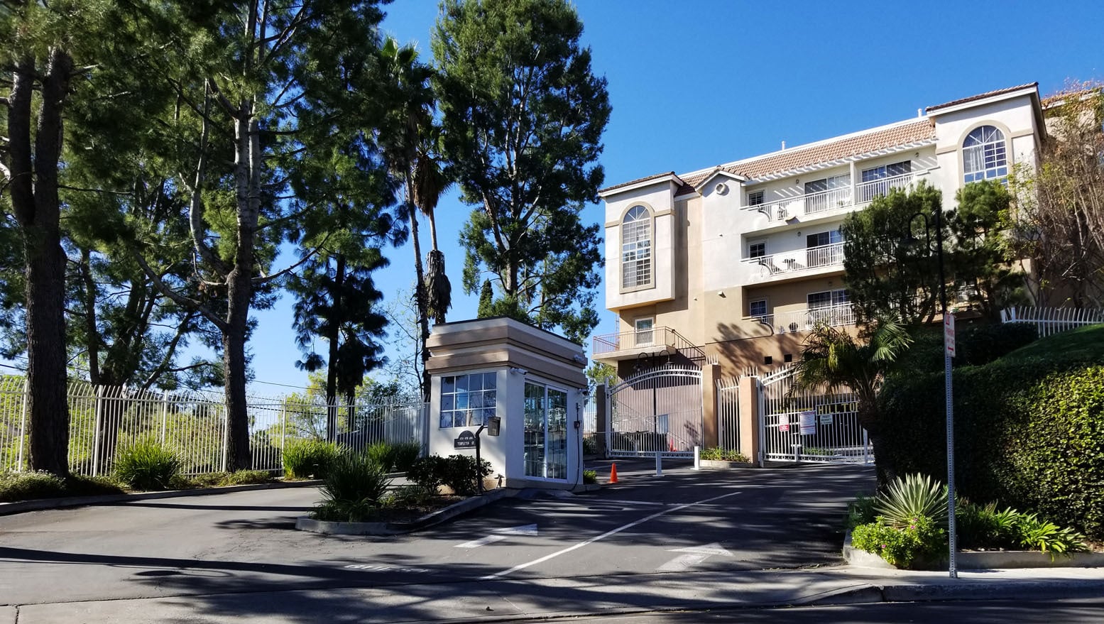 Building Photo - 4760 Templeton St